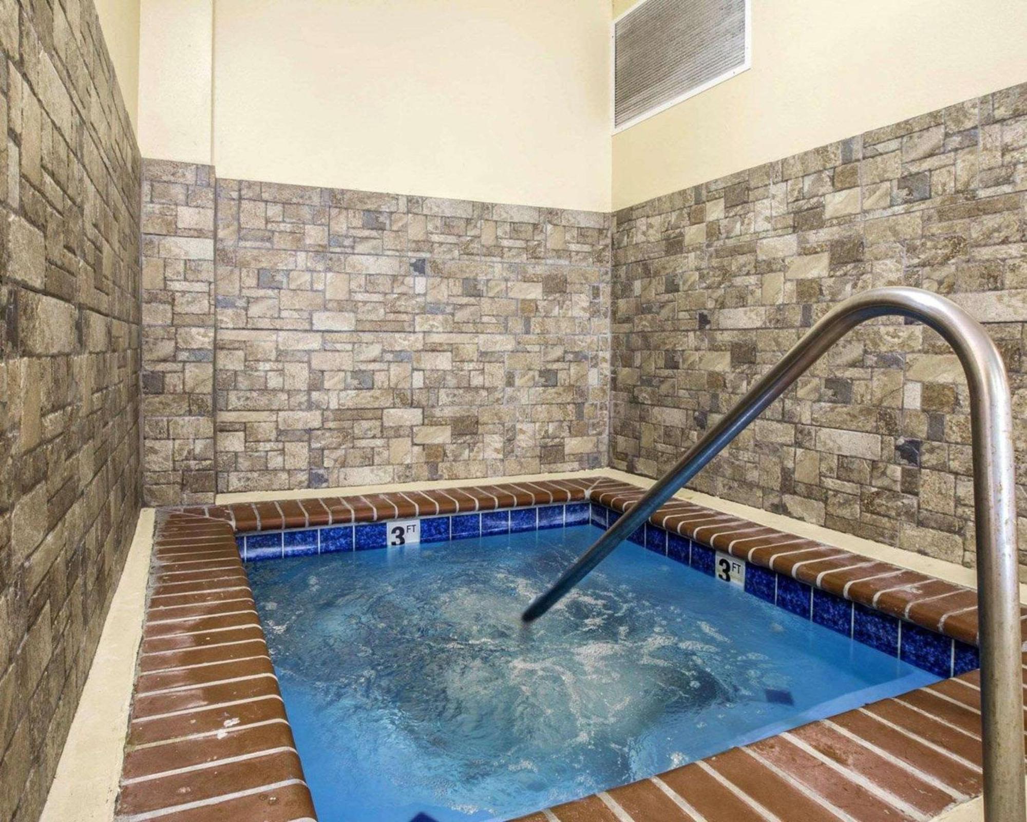 Rogersville Comfort Inn & Suites מראה חיצוני תמונה