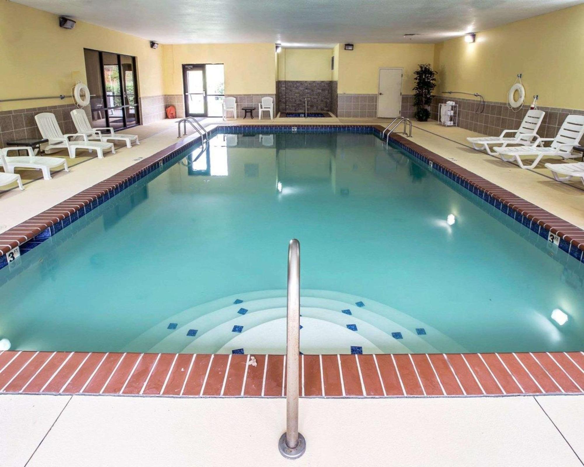 Rogersville Comfort Inn & Suites מראה חיצוני תמונה