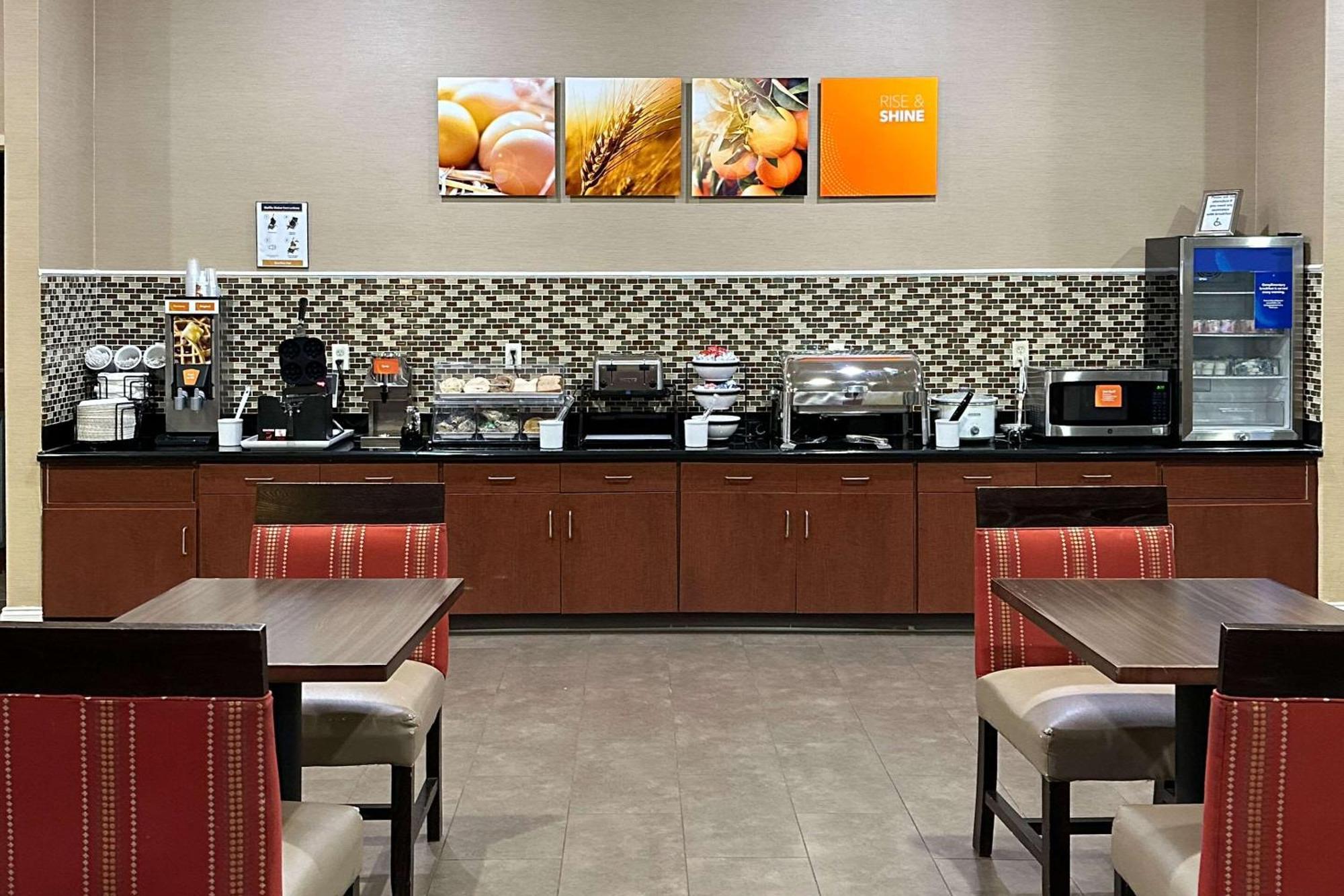 Rogersville Comfort Inn & Suites מראה חיצוני תמונה